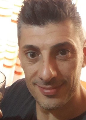 Stefano, 43, République Française, Chaville