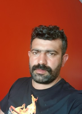 Isa, 40, Türkiye Cumhuriyeti, Üsküdar