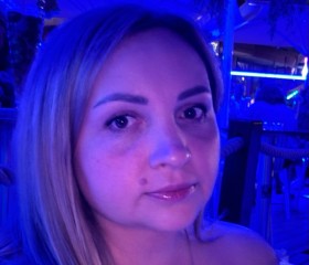 Yuliya, 37, Aachen
