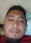 lukman, 26  , Surabaya