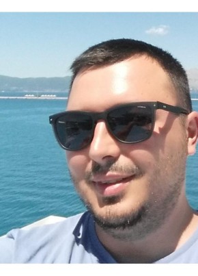 Andrei, 35, Romania, Hunedoara