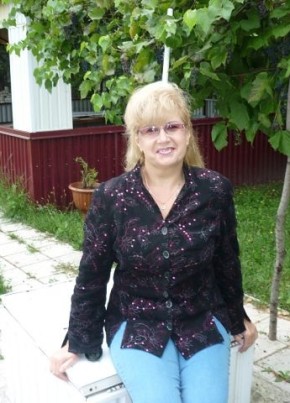 Ольга, 68, Россия, Липецк
