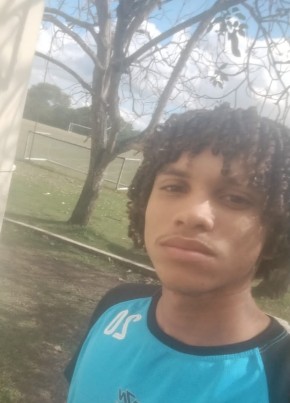 Luis Fabiano Rob из Belo Jardim 18 лет