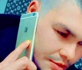 Dadoroo, 31, Handlova