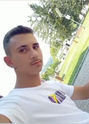 Andrei, 18, Romania, Râmnicu Vâlcea