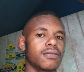 Kenji, 18, Jayapura