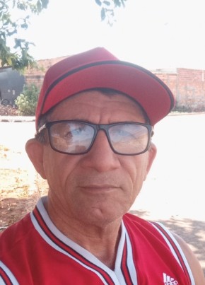 Moisés из Mossoró 54 года