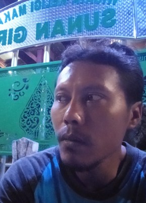 Tito, 30, Indonesia, Kebomas