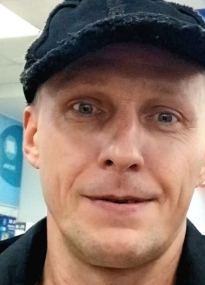 Сергей из Эжвы 44 года