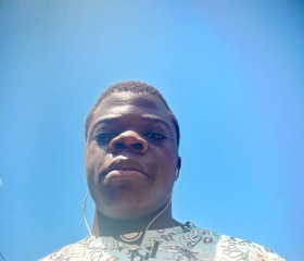 Achille, 20, Bafoussam