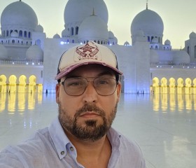 Maksim, 39, Saint Petersburg