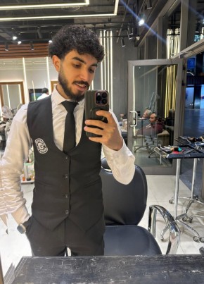 Hosny Ahmed из القاهرة 21 год