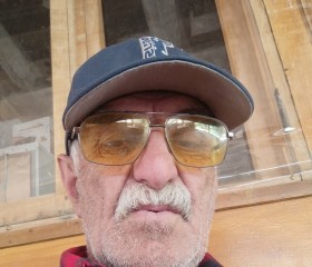 Kariim, 68, Khorugh