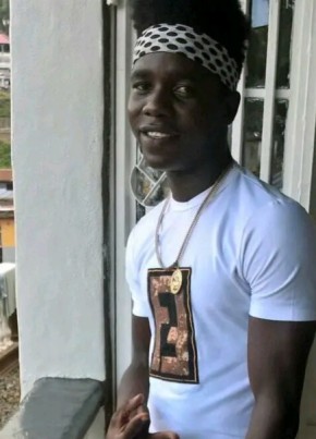 Aaron Daniel, 27, Sierra Leone, Freetown