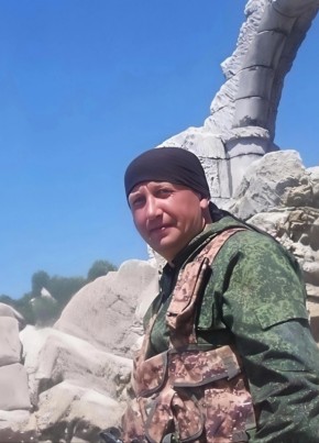 Сергей из Советской Гавани 53 года
