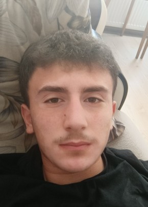 Efe, 18, Turkey, Karacabey