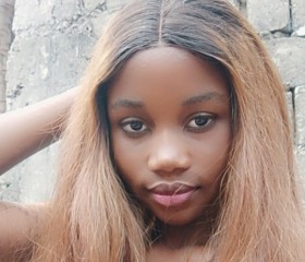 Daniella, 18, Kinshasa