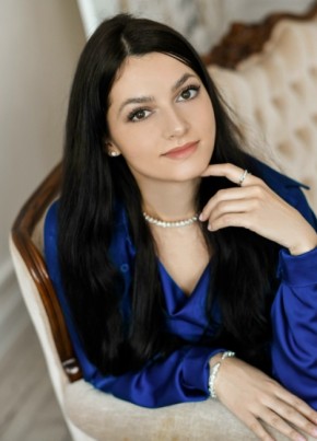 Арина из Новосибирска 26 лет