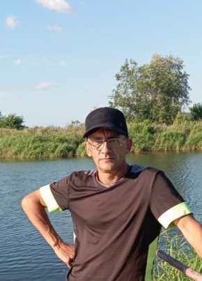Роман из Саратова 52 года