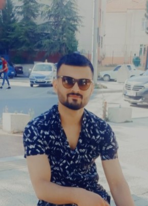 محمد محمدی, 26, Türkiye Cumhuriyeti, Adapazarı