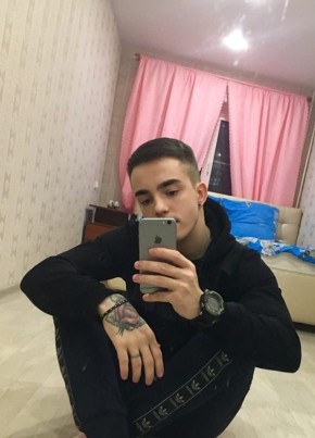 Илья, 24, Россия, Парфино