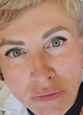 alena из Саратова 46 лет