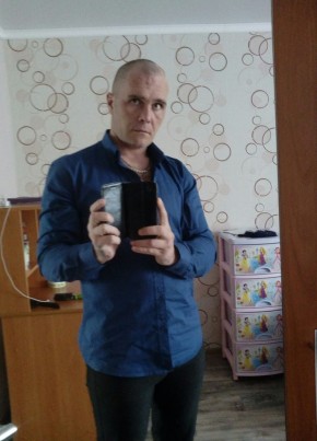 Антон, 40, Россия, Маркс