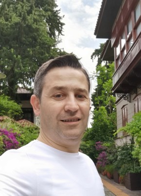LEVENT ARSLAN, 40, Türkiye Cumhuriyeti, İstanbul