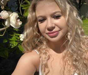 Sarahvendalla, 37, Kumasi