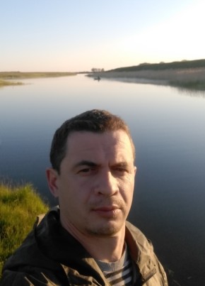 Анатолий , 41, Россия, Калининск