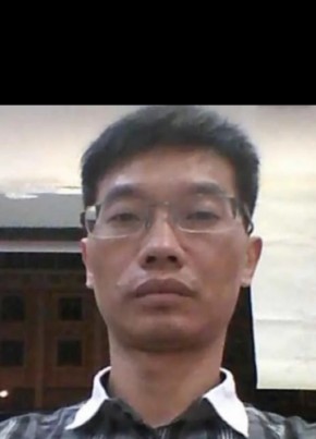 郑华山, 47, 中华人民共和国, 昆明市