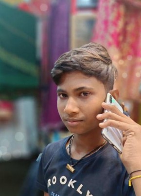 Raunak Paswan, 18, India, Bhātpāra