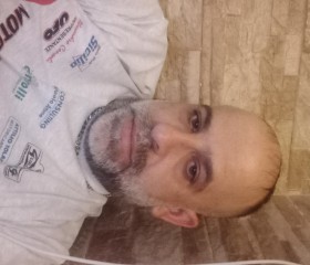 Luca, 42, Catania