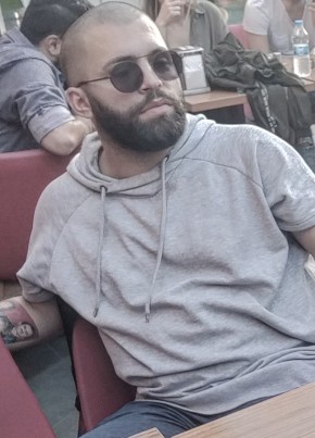 Lemac, 33, Türkiye Cumhuriyeti, İstanbul