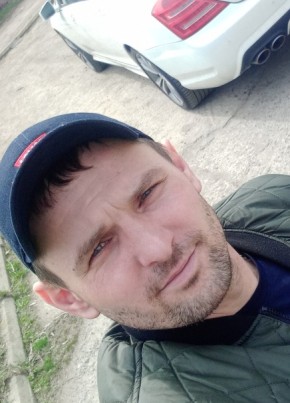 Владимир, 38, Россия, Семикаракорск