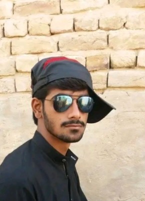 Ghulam hussain, 18, پاکستان, مِيانوالى‎