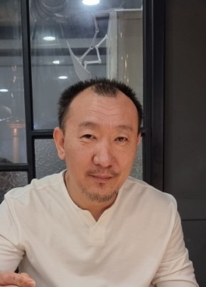 Igor Dyugay, 45, 대한민국, 부산광역시