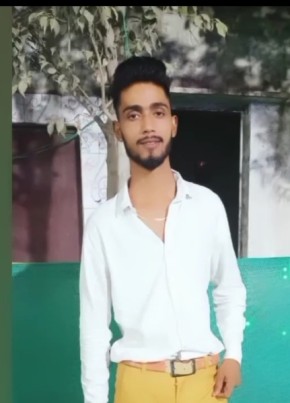 Talib Saifi, 24, India, Ahmedabad
