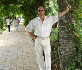 Андрей, 59 лет, Луганськ