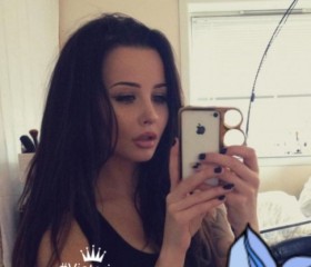 Zoe Schelkens, 25, Mortsel