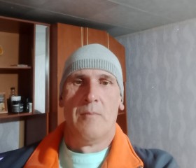 Arseniy, 47, Zima