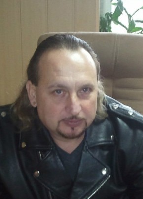 николай, 58, Россия, Алушта