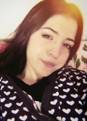 Vika, 25, Russia, Moscow