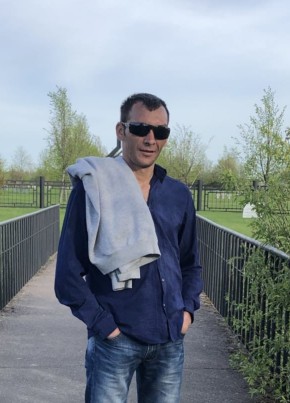Анатолий, 38, Россия, Казань