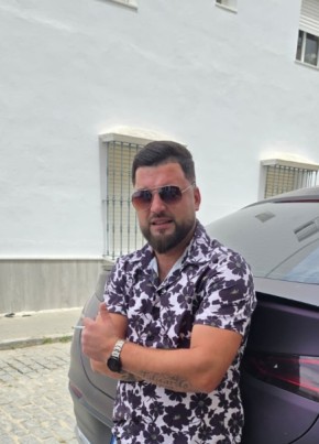 Razvan из Figueres 27 лет