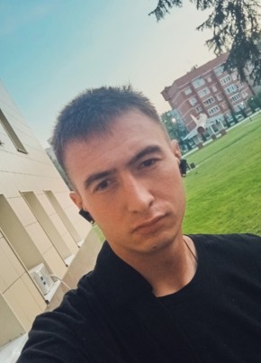 Артур из Владивостока 27 лет