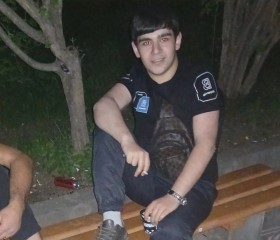 Mher, 19, Kapan