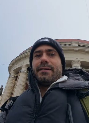 Артем из Екатеринбурга 39 лет