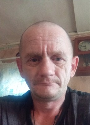 ЕВГЕНИЙ из Великого Устюга 44 года