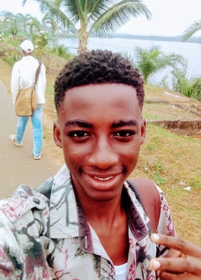 Sinane, 18, République Gabonaise, Lambaréné